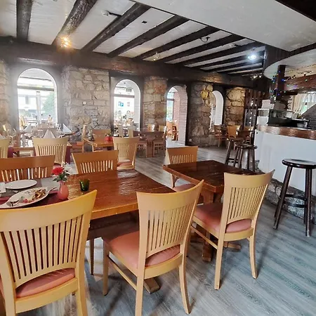 La Fontaine 酒店